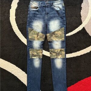 Southpole Jeans Camo Patch Distressed 32x32 Streetwear Denim Pants